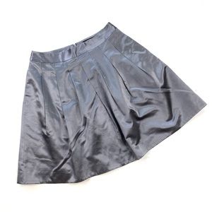 Club Monaco pleated platinum skirt